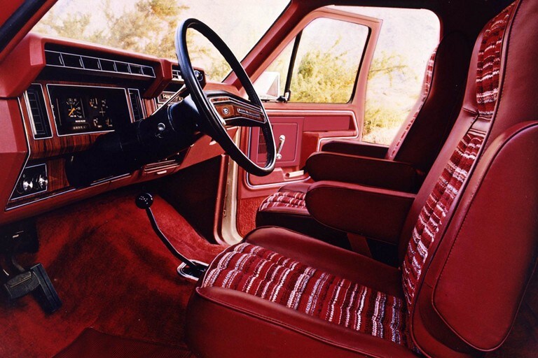 1979 Ford Bronco optional high back captains chairs