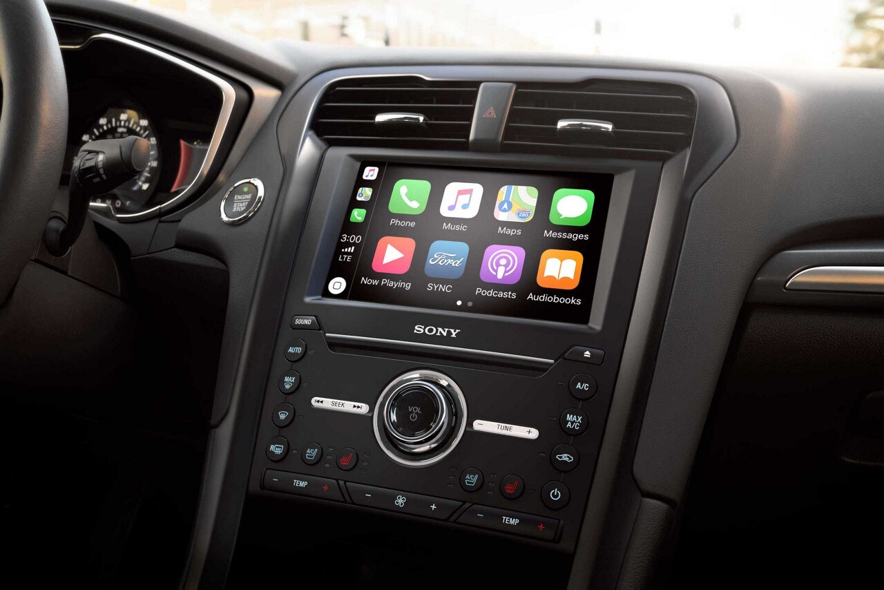 SYNC screen showing Apple CarPlay