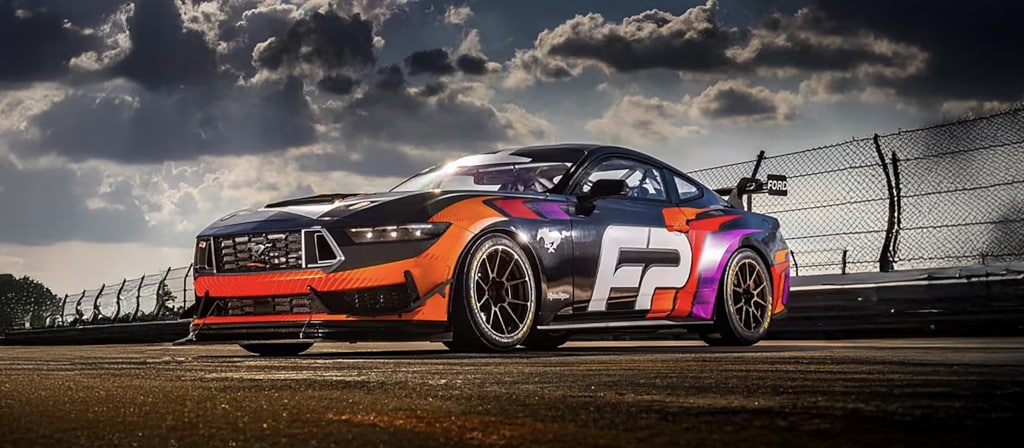 Mustang GT4.