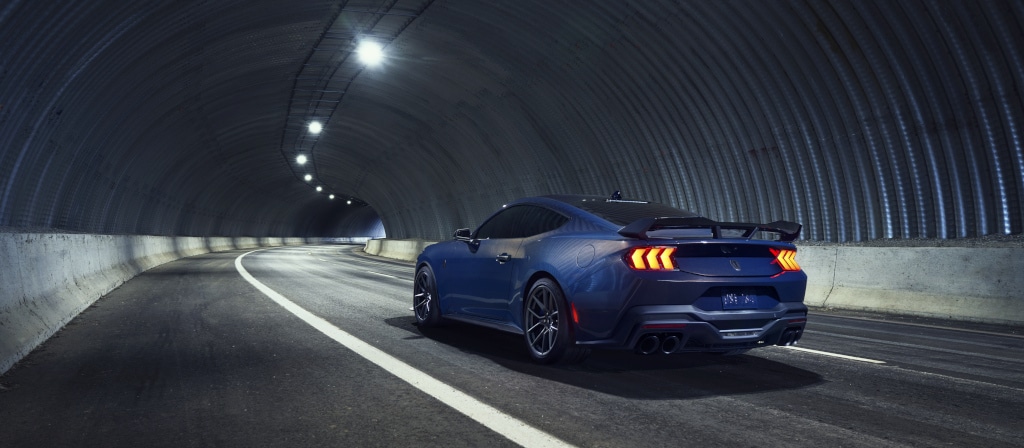 Mustang Dark Horse.