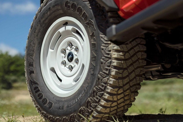 17" Oxford White Wheels on a 2023 Ford Bronco® Heritage