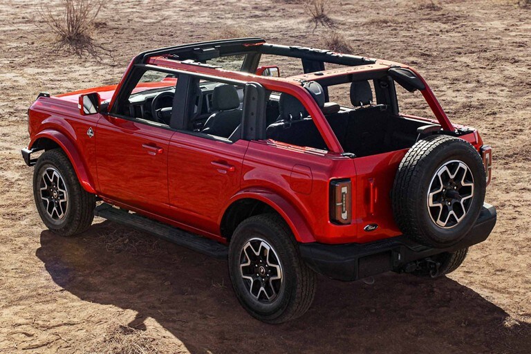 2024 Ford Bronco® Outer Banks™ in Race Red