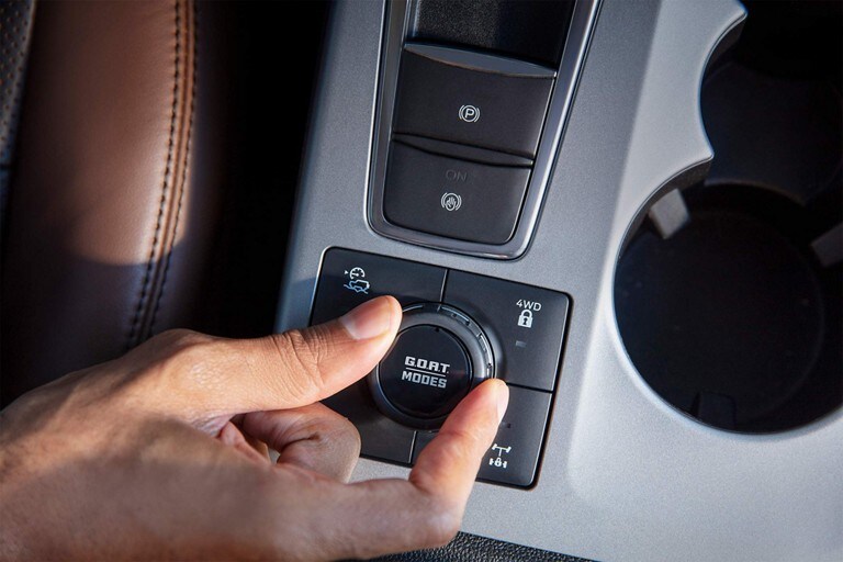 Close-up of the G.O.A.T. Modes™ knob