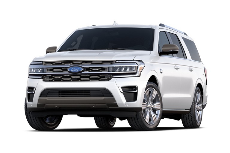 Ford Expedition in silver