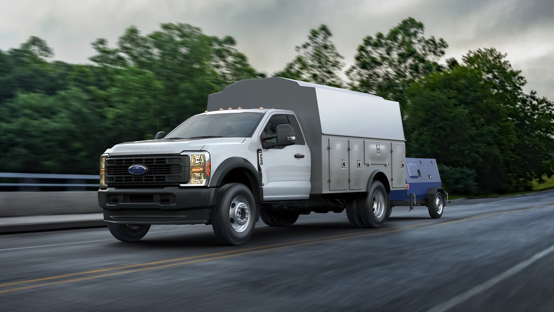 A 2026 Ford Super Duty® Chassis Cab towing a generator