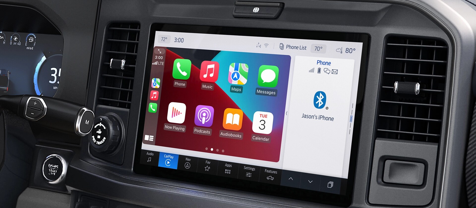 Close-up of the centre display on the 2026 Ford Super Duty® Chassis Cab