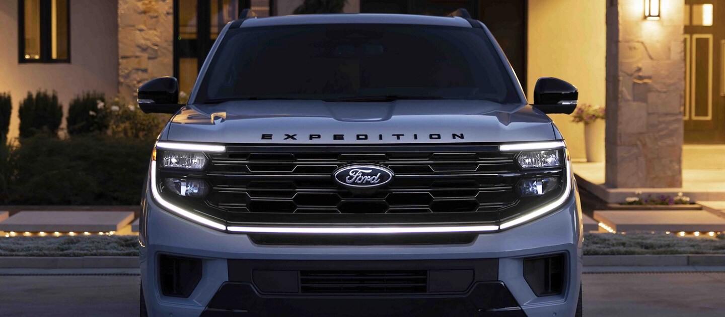 2025 Ford Expedition® Platinum® SUV grille