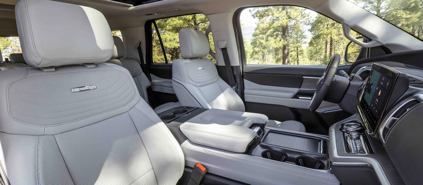2025 Ford Expedition® Platinum® SUV front seating area