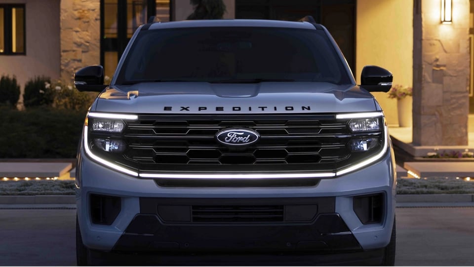 2025 Ford Expedition® Platinum® SUV grille