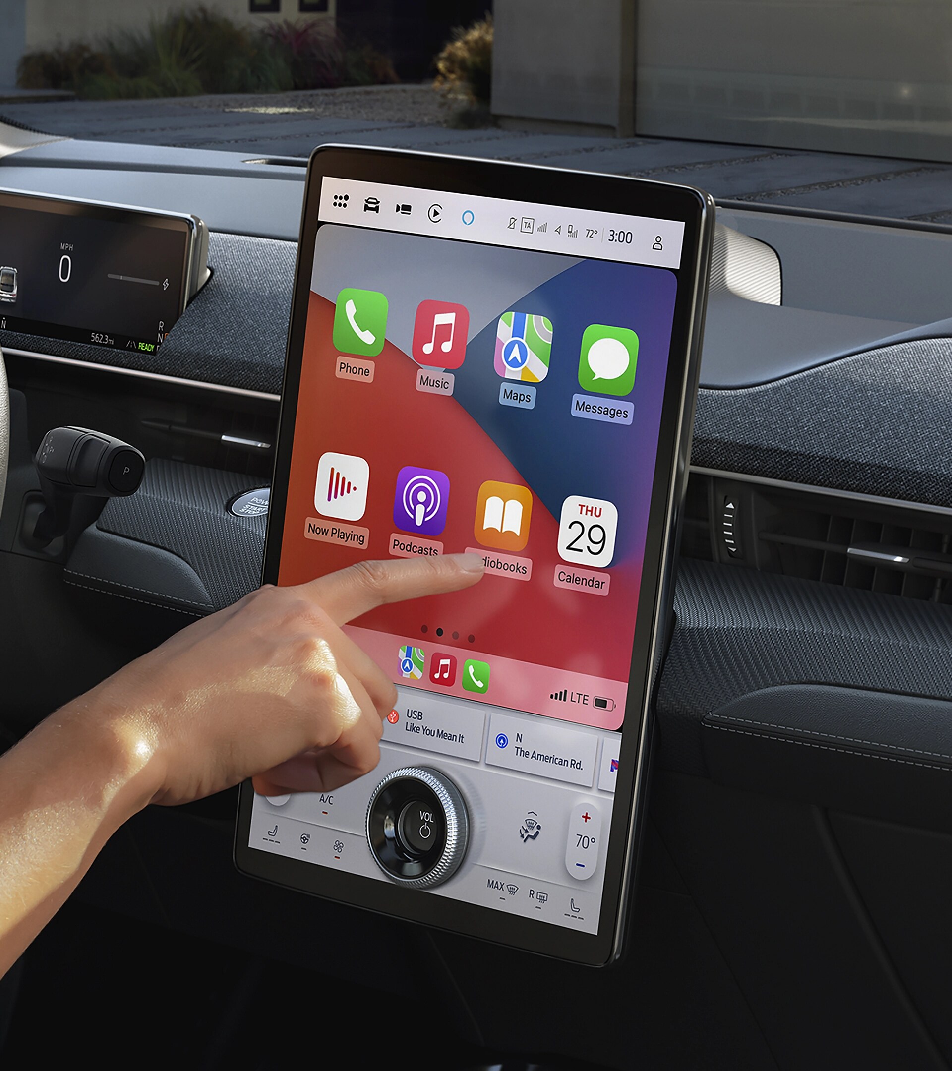 15.5" touchscreen in the 2025 Ford Mustang Mach-E®
