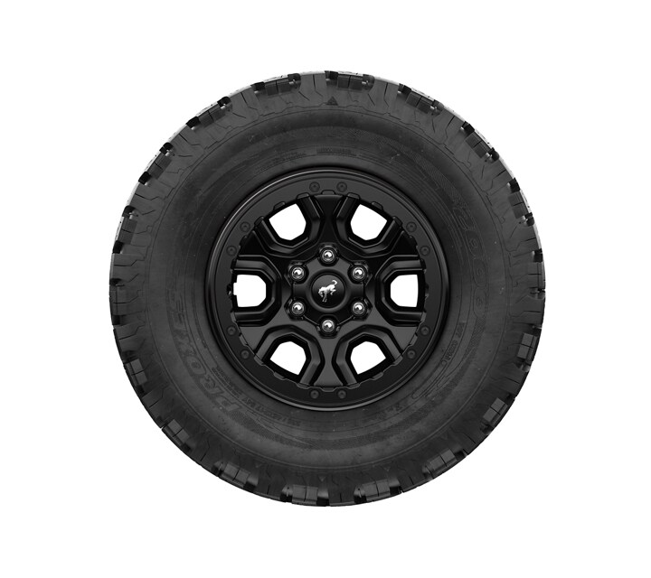 17” Black High Gloss-painted aluminum wheel with black beauty ring, Beadlock Capable