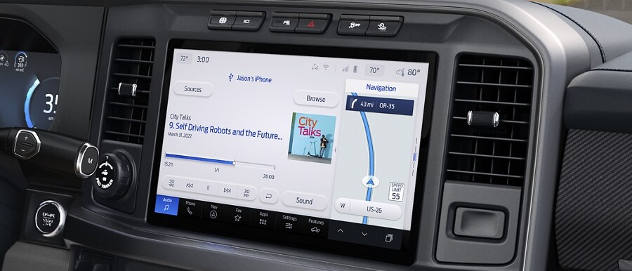 2023 Ford Super Duty® centre screen showing cloud-based connectivity