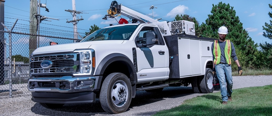 A 2025 Ford Super Duty® F-350® XL with a boom extension and utility box