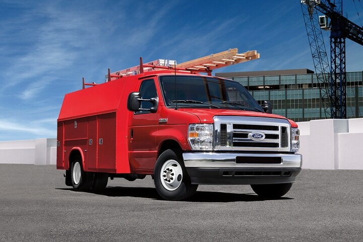 2025 Ford E-Series dual-rear-wheel Cutaway with Contractor upfit
