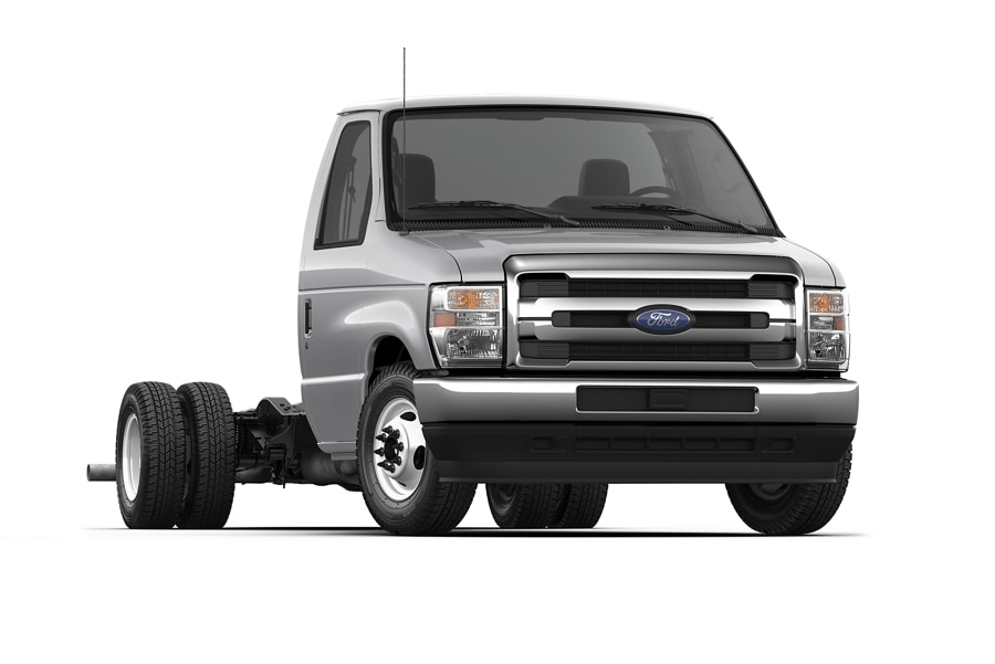 2026 Ford E-450 dual-rear-wheel Cutaway