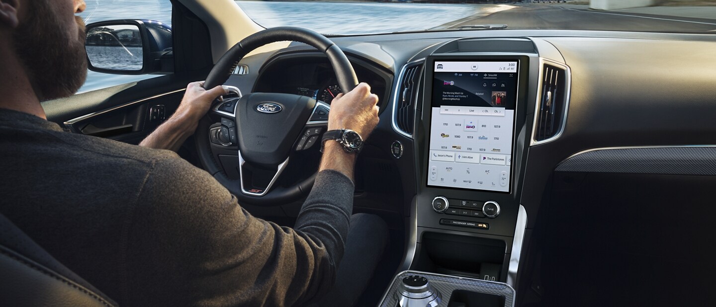 Interior of 2023 Ford Edge® SUV console with SYNC® 4A touchscreen