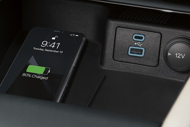 Close-up of the USB port in a 2023 Ford Escape®