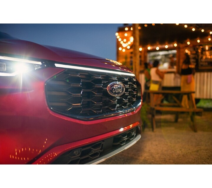 A close-up of the 2024 Ford Escape® ST-Line Elite grille