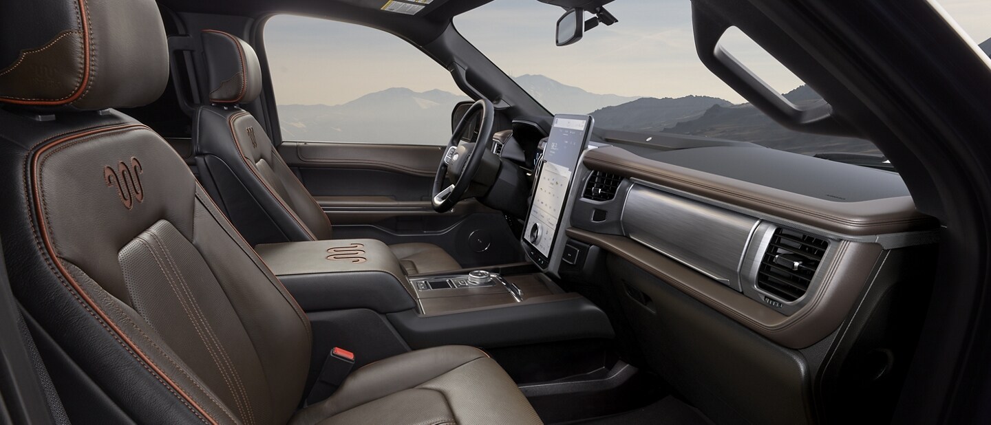 A shot of the interior of a 2023 Ford Expedition SUV King Ranch