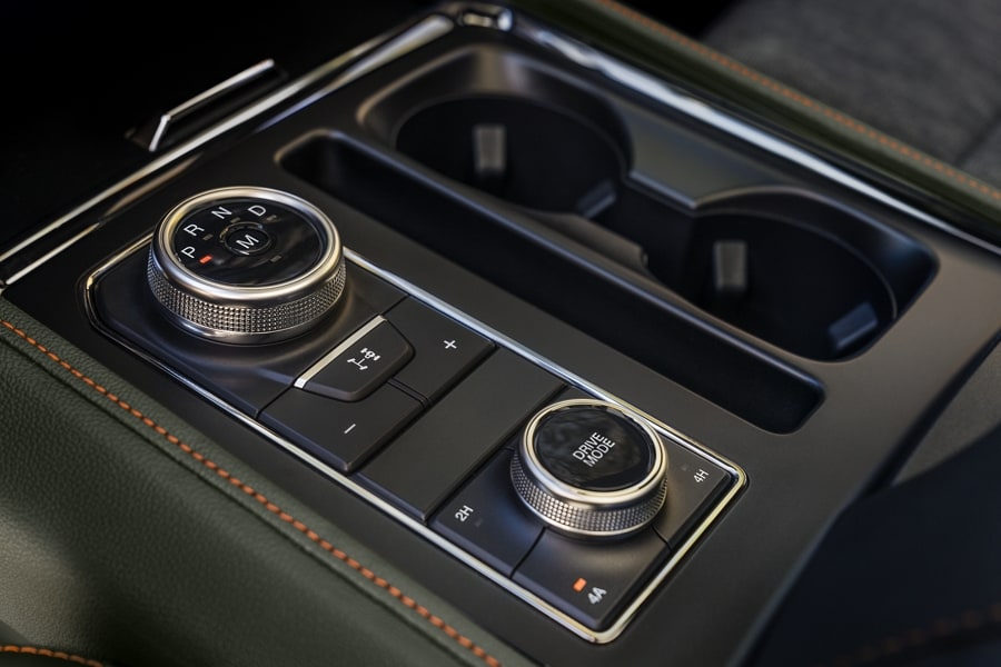 A close-up of the knobs controlling the 10-speed SelectShift® automatic transmission
