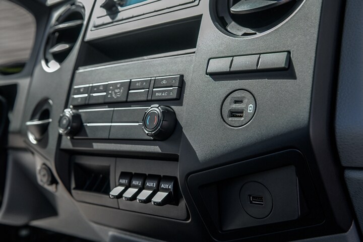 2025 Ford F-750® climate controls and centre console