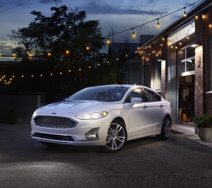 2020 Ford® Fusion Sedan | Fuel-Efficient Midsize Sedan & Hybrid | Ford.ca