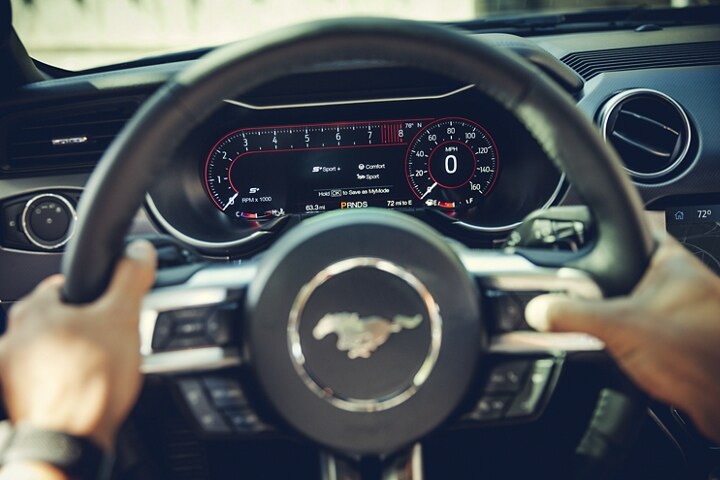 2023 Ford Mustang® coupe 12-inch digital LCD instrument cluster