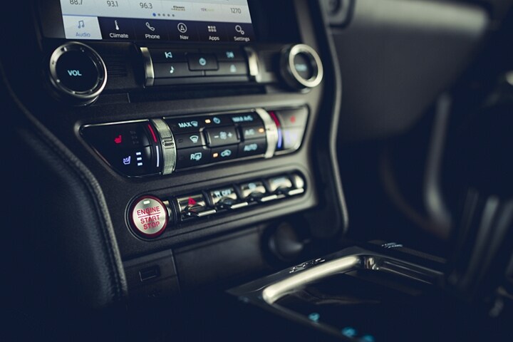 A 2023 Ford Mustang® coupe centre panel