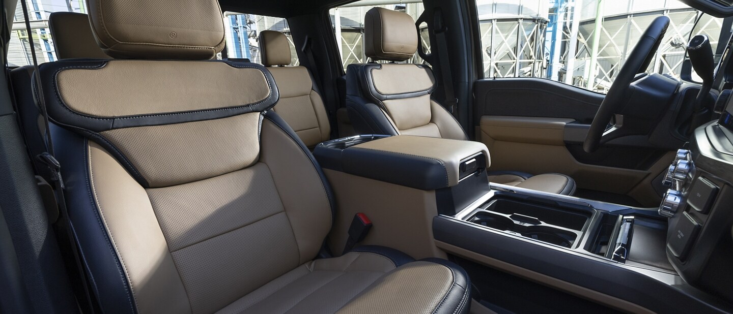 Interior of a 2023 Ford Super Duty® F-350 Lariat