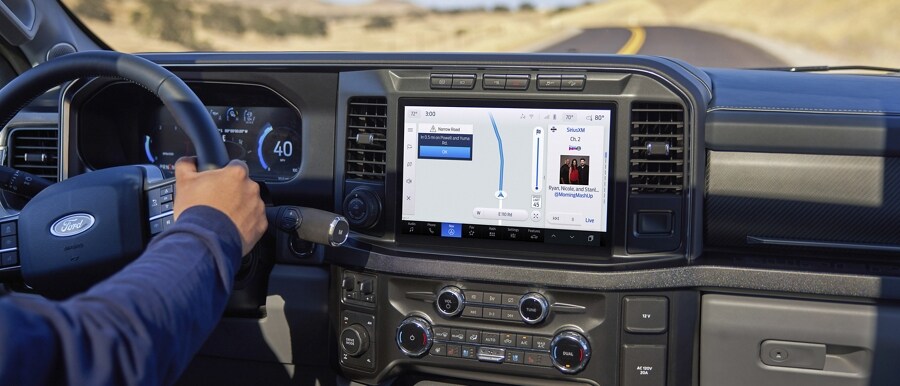 The 12" centre display screen showing trailer navigation display